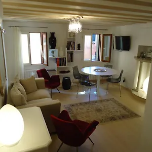 https://ca-dei-carpini.hotelslidodijesolo.com